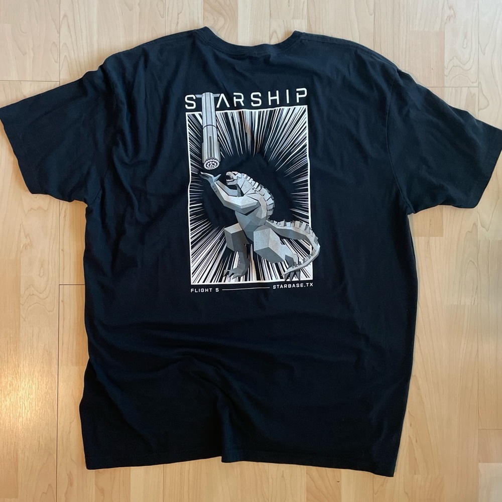 Space X Starship Graphic Black Tee with Grey Robot Design 3XL
